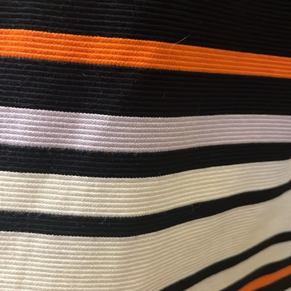 Mid shin length dress - Picture 3 of 3